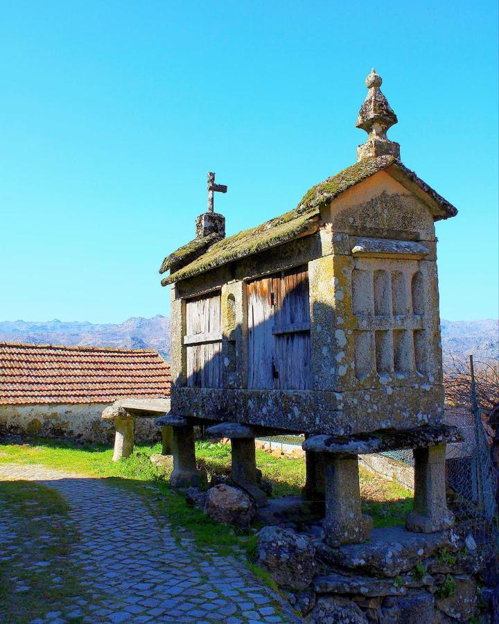 Casa Do Faqueiro De Casas Brioso Vila Outeiro  Exterior foto